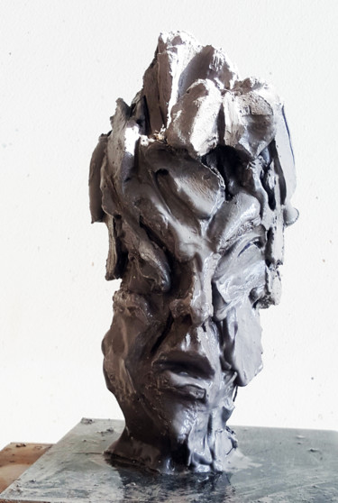 Скульптура под названием "ÊTRE LIBANAISE LE 4…" - Antoine Berbari, Подлинное произведение искусства, Гипс