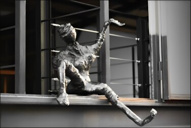雕塑 标题为“FREE” 由Antoinette Rozan, 原创艺术品, 青铜