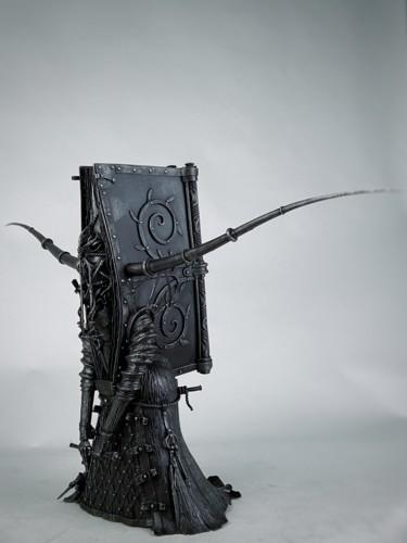 Skulptur mit dem Titel "Queen" von Anton Yakushev, Original-Kunstwerk, Metalle