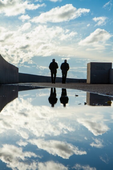 Фотография под названием "Reflection between…" - Antonin Borie, Подлинное произведение искусства, Цифровая фотография