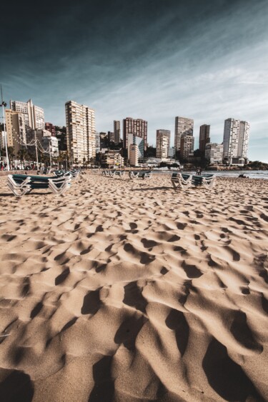 Фотография под названием "Building beach…" - Antonin Borie, Подлинное произведение искусства, Цифровая фотография