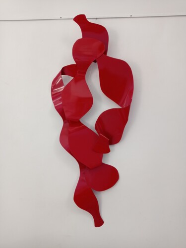 Escultura titulada "Ondas Vermelhas III" por Antonio Spinosa, Obra de arte original, Metales