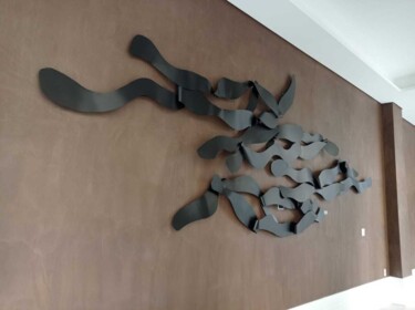 Skulptur mit dem Titel "Ondas de Esperança" von Antonio Spinosa, Original-Kunstwerk, Metalle
