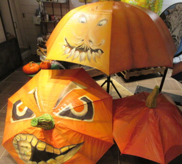 Sculpture intitulée "Parapluies Hallowee…" par Applestrophe, Œuvre d'art originale, Fil de fer