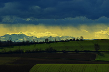 Photographie intitulée "les Pyrénées au loin" par Aquartistiq, Œuvre d'art originale, Photographie numérique