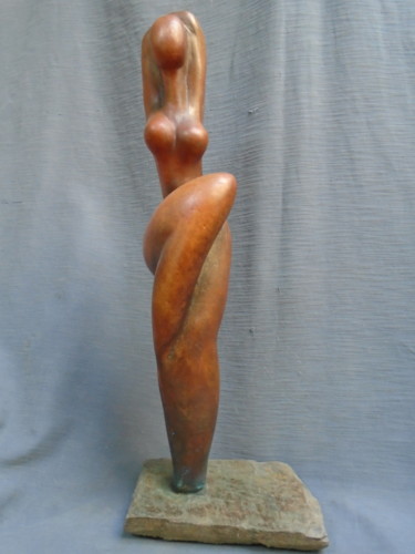 Sculpture intitulée "Grande femme debout…" par Marie Ruiz, Œuvre d'art originale, Céramique