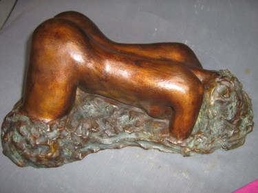 Sculpture titled "Bronze "Dos et chev…" by Marie Ruiz, Original Artwork, Bronze