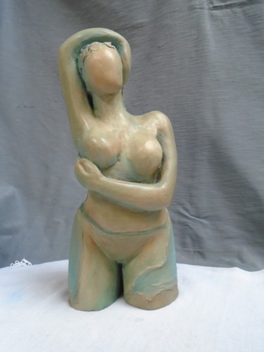Sculpture titled "Femme buste dite ca…" by Marie Ruiz, Original Artwork, Terra cotta