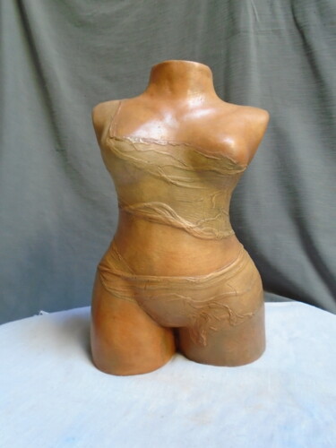 Sculpture titled "Buste drapé terre c…" by Marie Ruiz, Original Artwork, Ceramics