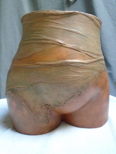 Sculpture titled "Buste ventre drapé" by Marie Ruiz, Original Artwork, Terra cotta