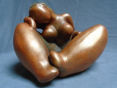 Sculpture titled "Femme assise pensiv…" by Marie Ruiz, Original Artwork, Terra cotta