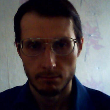 Artyom Ukhov Image de profil Grand