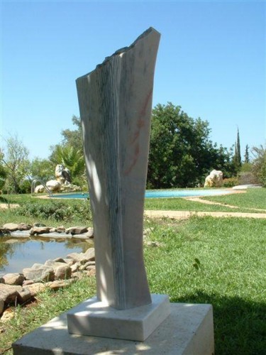 Escultura intitulada "anjo" por Arlindo Arez, Obras de arte originais, Pedra