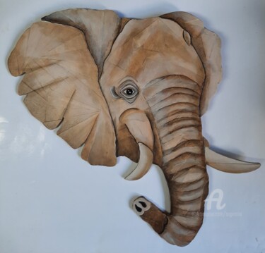 拼贴 标题为“Éléphant en bois” 由Marina Argentini, 原创艺术品, 拼贴 安装在木板上