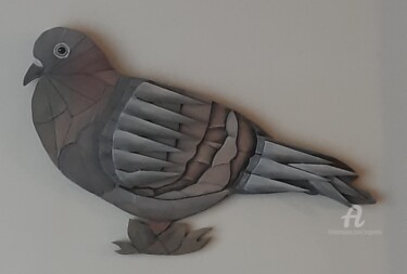 Collages titled "Pigeon en bois" by Marina Argentini, Original Artwork, Collages Mounted on Wood Panel
