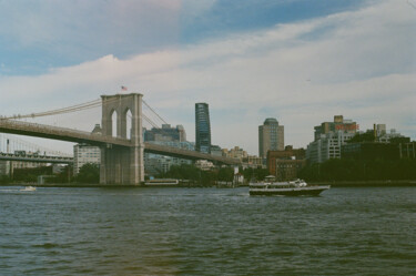 Fotografía titulada "Brooklyn Bridge" por Ariadna Maslowska, Obra de arte original, Fotografía analógica