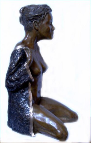 Sculpture titled "Le déshabillé" by Arlette Renaudin, Original Artwork, Metals