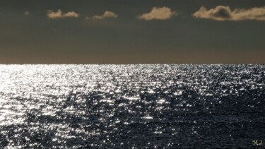 Photographie intitulée "At sea -MEDITERRANE…" par Armajay, Œuvre d'art originale, Photographie numérique