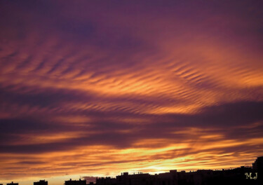 Photographie intitulée "Waves in the clouds…" par Armajay, Œuvre d'art originale, Photographie numérique