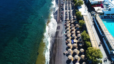 Photographie intitulée "Santorini Island, G…" par Armajay, Œuvre d'art originale, Photographie numérique