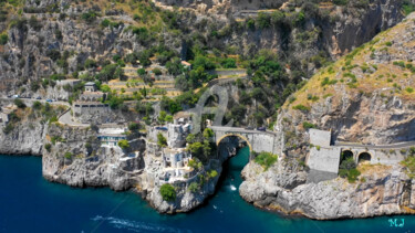 Photographie intitulée "The Amalfi Coast in…" par Armajay, Œuvre d'art originale, Photographie numérique