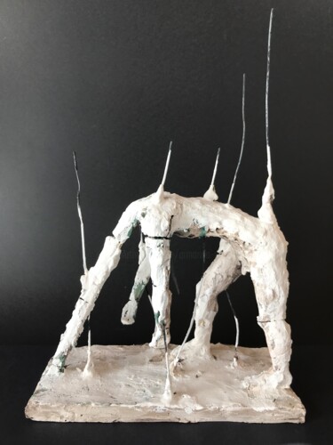 Скульптура под названием "Uomo struzzo" - Armando D'Andrea, Подлинное произведение искусства, Терракота