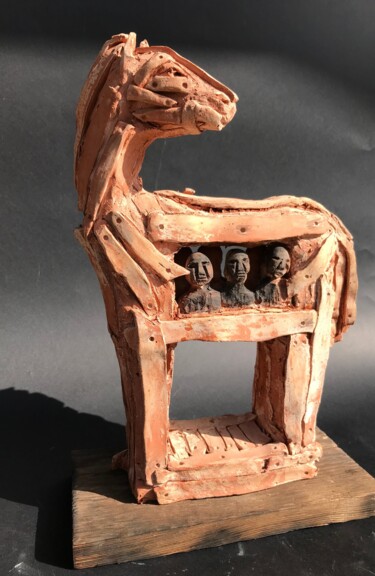 Sculpture titled "Inganno" by Armando D'Andrea, Original Artwork, Clay