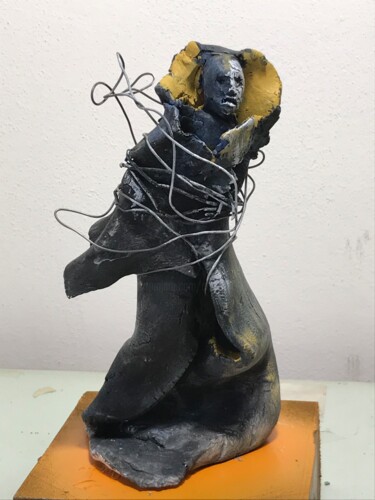 Skulptur mit dem Titel "Inverno" von Armando D'Andrea, Original-Kunstwerk, Terra cotta