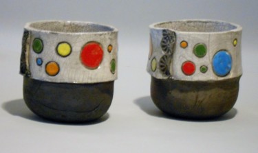 Design mit dem Titel "mugs-blanc-points.j…" von Armelle Colombier, Original-Kunstwerk