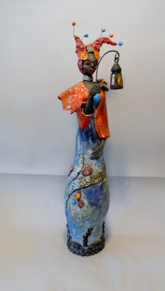 Scultura intitolato "La petite porteuse…" da Armelle Colombier, Opera d'arte originale, Ceramica