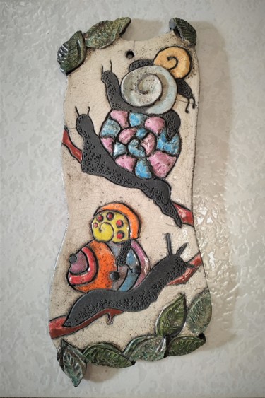Scultura intitolato "les escargots de mo…" da Armelle Colombier, Opera d'arte originale, Ceramica