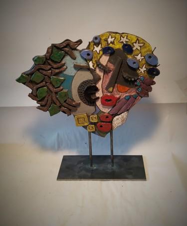 Sculpture titled "masque le Baiser" by Armelle Colombier, Original Artwork, Ceramics