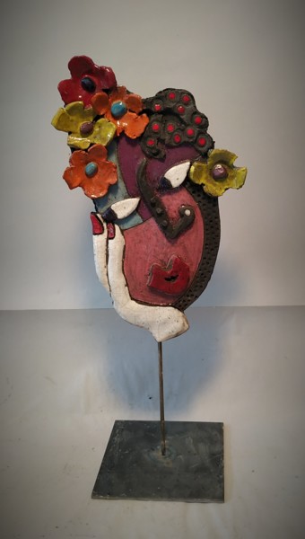 Sculpture intitulée "Masque femme fleurs" par Armelle Colombier, Œuvre d'art originale, Céramique