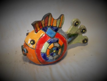 Sculpture titled "poisson multicolore" by Armelle Colombier, Original Artwork, Ceramics