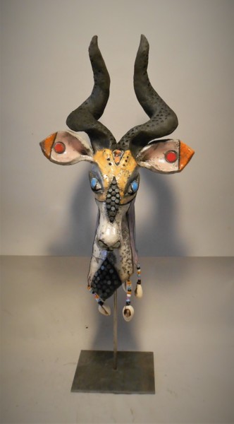 「Gazelle Impala」というタイトルの彫刻 Armelle Colombierによって, オリジナルのアートワーク, セラミックス