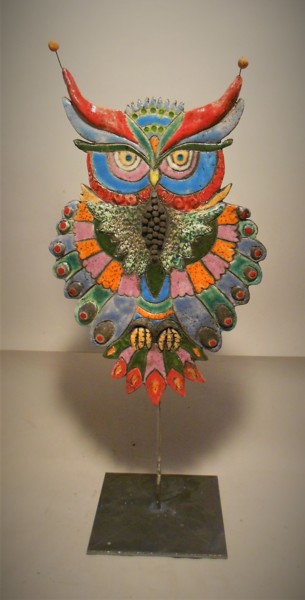 Sculpture intitulée "Sa majesté le Hibou" par Armelle Colombier, Œuvre d'art originale, Céramique