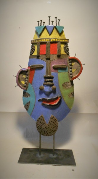 Sculpture titled "Masque coloré" by Armelle Colombier, Original Artwork, Ceramics