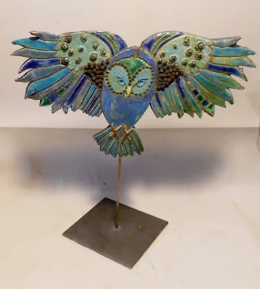 Sculpture titled "la chouette" by Armelle Colombier, Original Artwork, Ceramics