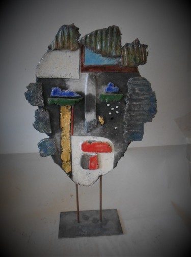 Sculptuur getiteld "masque or" door Armelle Colombier, Origineel Kunstwerk, Keramiek