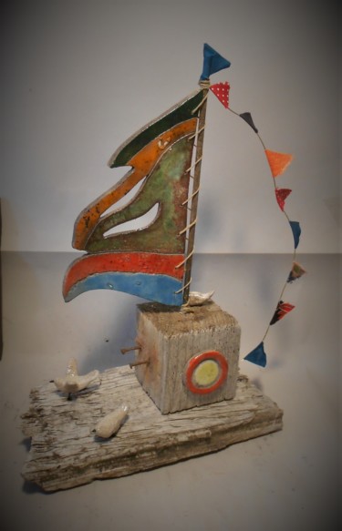 Escultura titulada "bateau bois flotté3" por Armelle Colombier, Obra de arte original, Cerámica