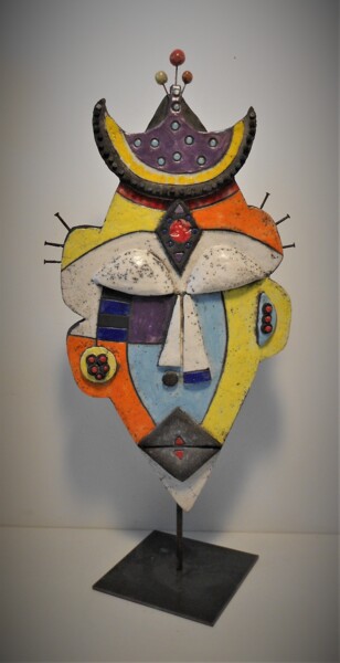 Escultura intitulada "Masque ovale" por Armelle Colombier, Obras de arte originais, Cerâmica