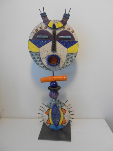 Escultura intitulada "totem bleu 1" por Armelle Colombier, Obras de arte originais, Cerâmica