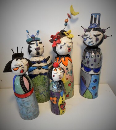 Sculpture titled "famille kokeshi" by Armelle Colombier, Original Artwork, Ceramics