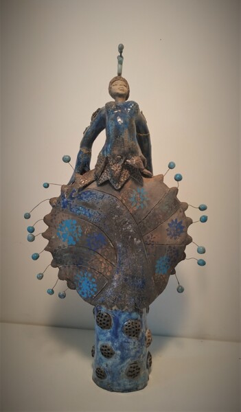 Skulptur mit dem Titel "L'envol" von Armelle Colombier, Original-Kunstwerk, Keramik