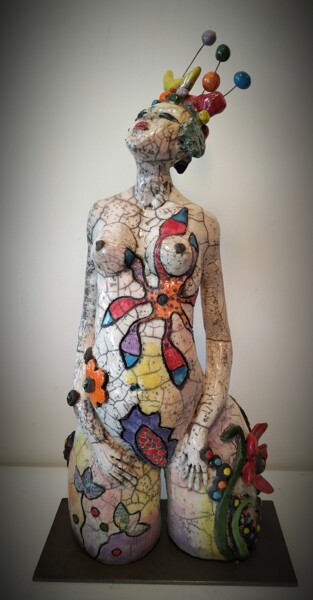Скульптура под названием "Sensualité Fleurie" - Armelle Colombier, Подлинное произведение искусства, Керамика