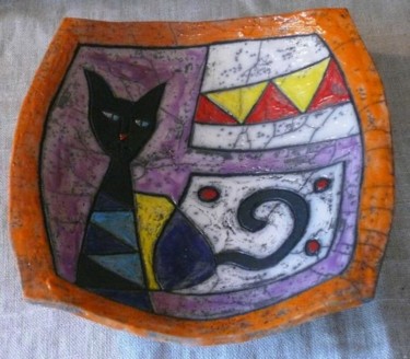Design mit dem Titel "assiette chat noir" von Armelle Colombier, Original-Kunstwerk, Keramik