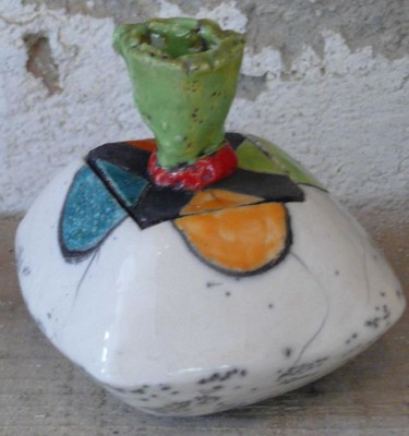 Design intitolato "Boite verte" da Armelle Colombier, Opera d'arte originale, Ceramica