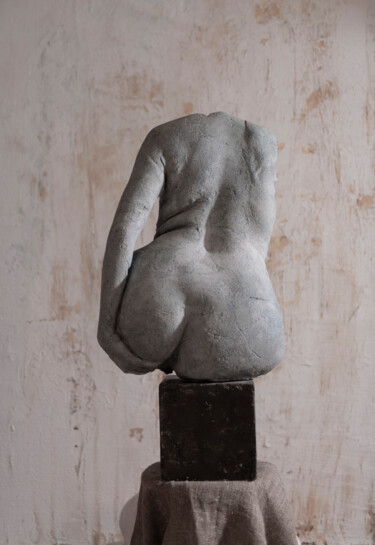 Sculpture titled "Rest of the naiad" by Armen Manukyan-Burovtsov (Armmenart), Original Artwork, Cement