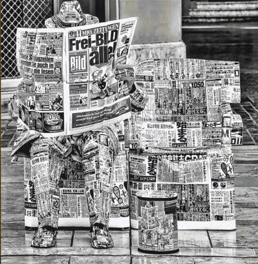 Acrylglasbild newspaper man Digital Arts titled "Acrylglasbild newsp…" by Arne Vierlinger, Original Art, Digital Painting