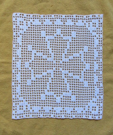 Napperon dentelle Croix Occitane , Croix Cathare. Textile Art titled "Napperon dentelle C…" by Art Création Crochet Tricot, Original Artwork, Thread